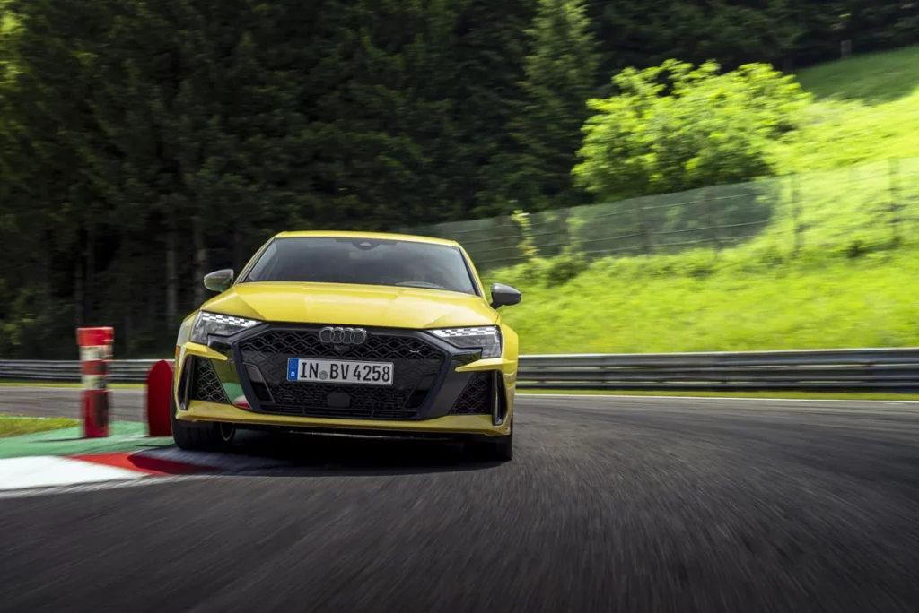 La fórmula del Audi RS 3 para la conducción emocionante 9 Motor16 AUDI RS3 NURBURGRING 5 Motor16