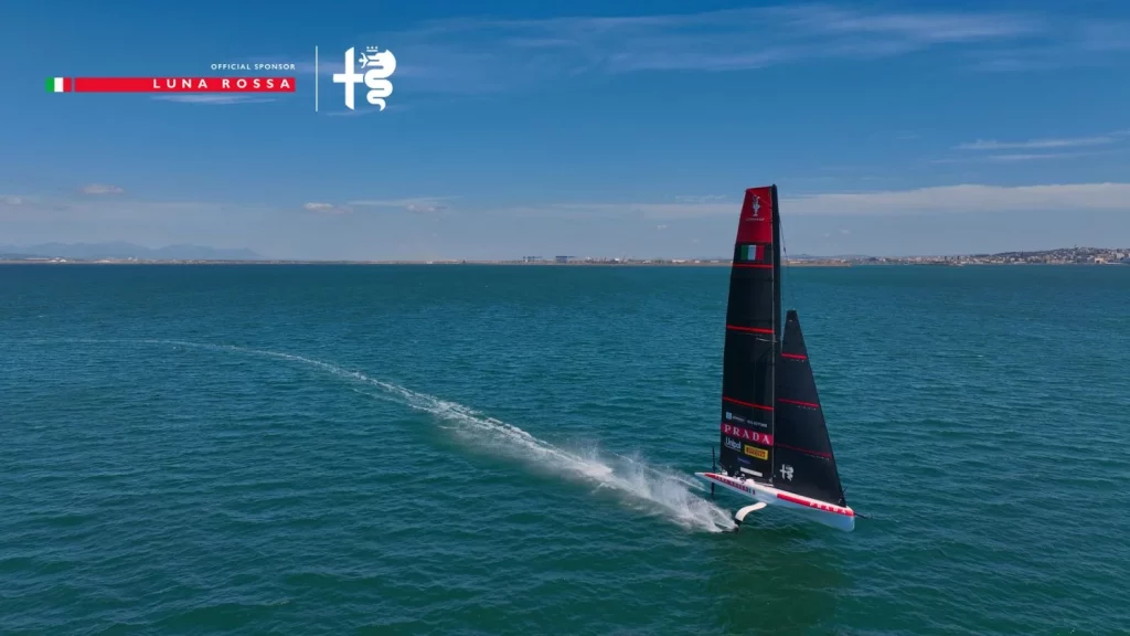 Alfa Romeo, patrocinador oficial del equipo de la Copa América, Luna Rossa 1 Motor16 Alfa Romeo Lunna Rossa Copa America (3)