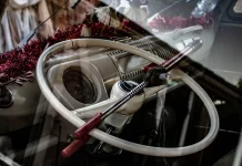 ¿Merece la pena utilizar una barra antirrobo en tu coche hoy en día?