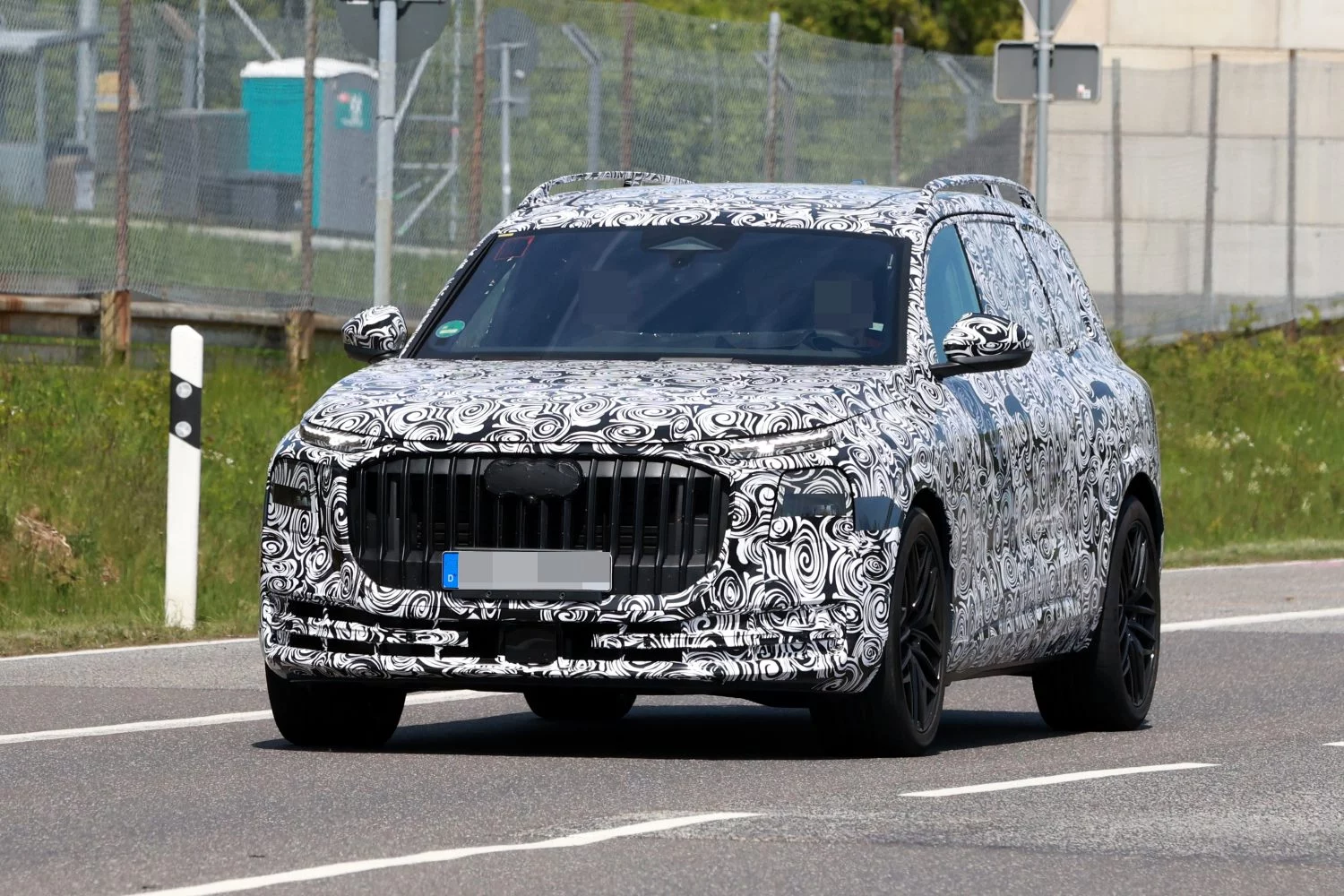 Audi-Q9-1.webp