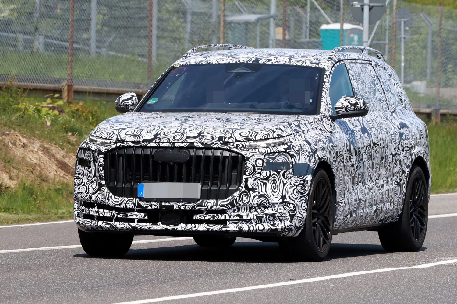 Audi-Q9-2.webp