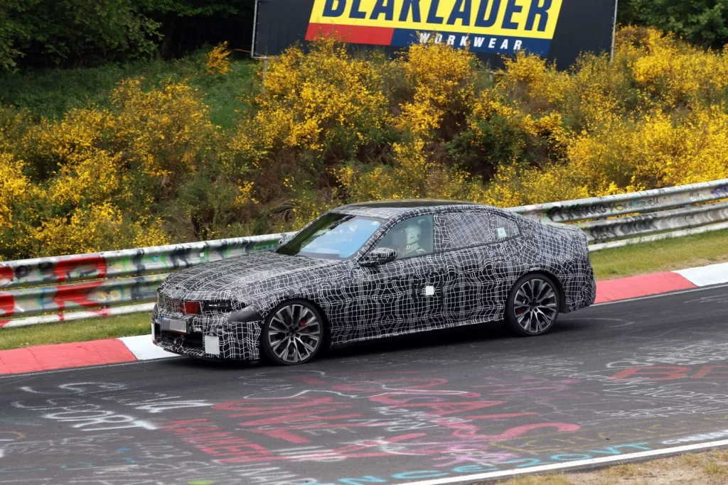 Fotos espía del BMW M350 xDrive, el 'hermano pequeño' del futuro M3 8 Motor16 BMW M350 xDrive 6 Motor16