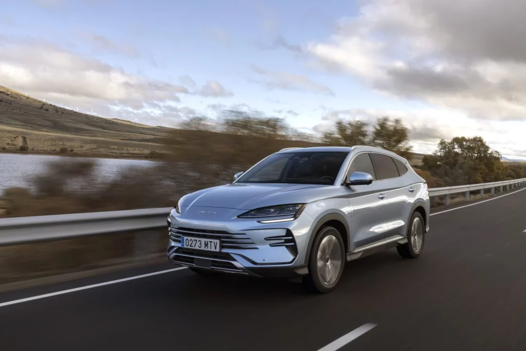 Híbridos enchufables: Los 25 SUV con hasta 200 km de autonomía que tienes a la venta en España 11 Motor16 BYD SEAL U DM i Motor16
