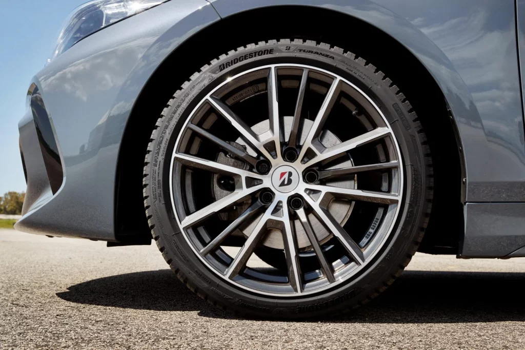 Quienes más saben de neumáticos te desvelan los 7 errores más habituales que todos cometemos 3 Motor16 2025 Neumáticos. Bridgestone Turanza. Imagen.