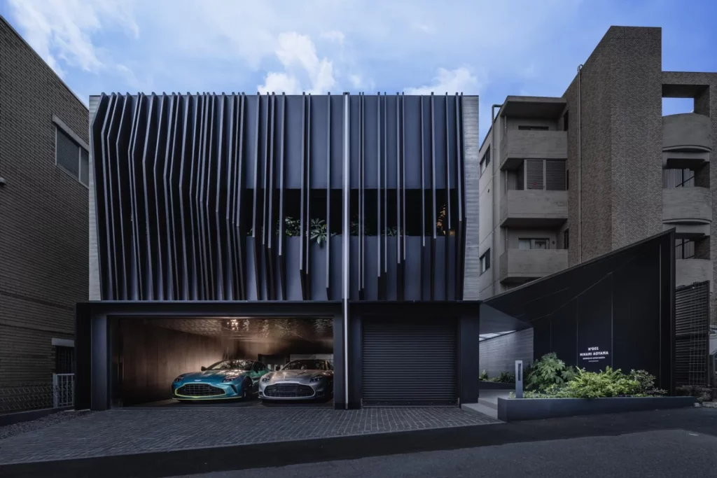 Así es el "casoplón" que Aston Martin ha construido en Tokio 2 Motor16 CASA Aston Martin N°001 Minami Aoyama JAPON10 Motor16