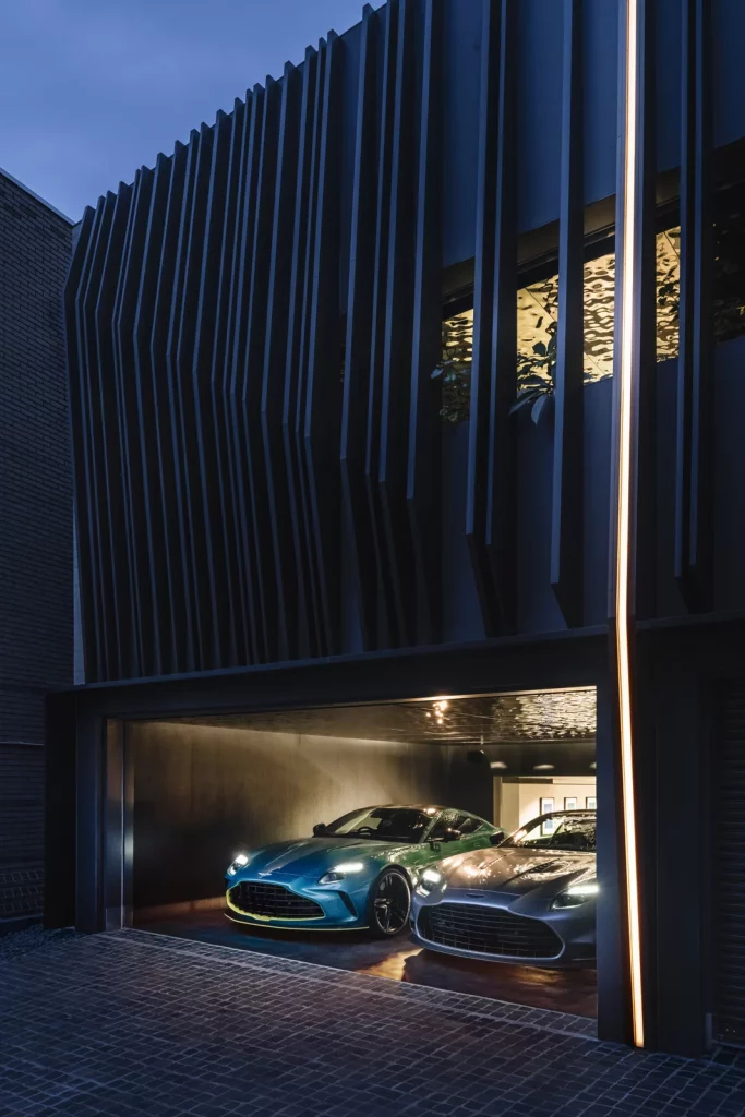 Así es el "casoplón" que Aston Martin ha construido en Tokio 7 Motor16 CASA Aston Martin N°001 Minami Aoyama JAPON15 Motor16