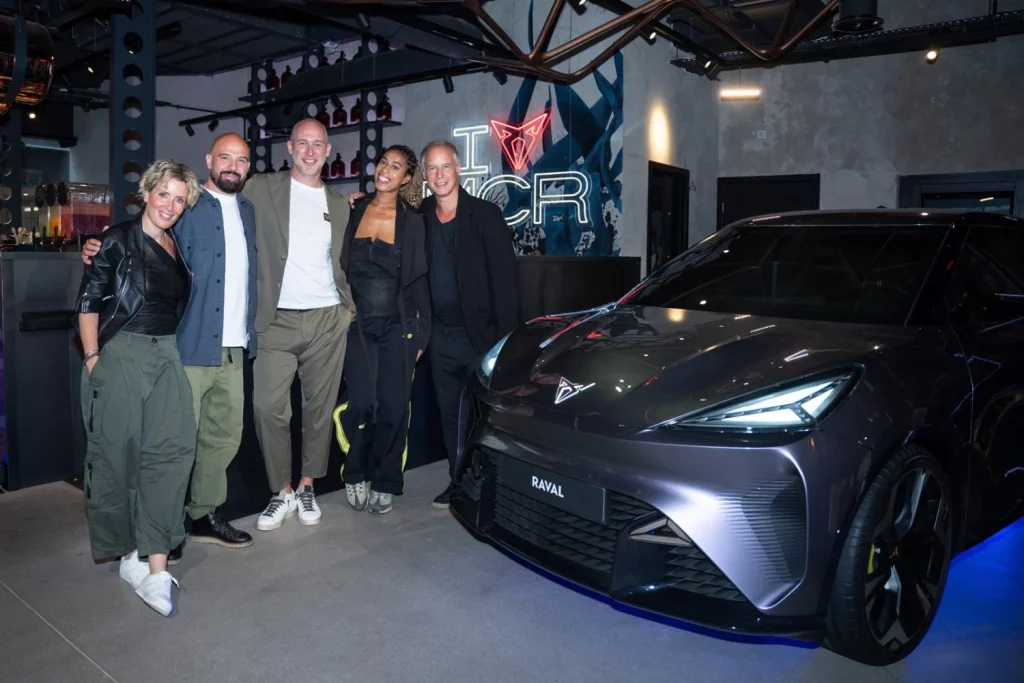 Cupra abre su primera "casa" en Reino Unido, uno de sus principales mercados 1 Motor16 CUPRA CITY GARAGE MANCHESTER1 Motor16