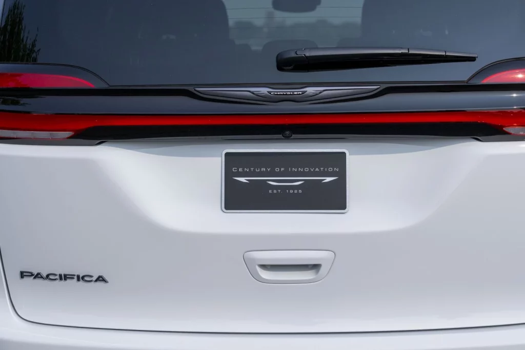 Chrysler Pacifica 100 Aniversario: Para celebrar un siglo de vida 9 Motor16 Chrysler Pacifica 100 aniversario 9 Motor16