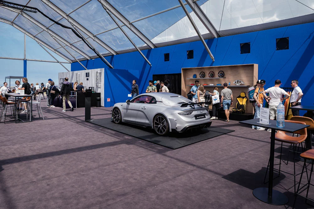Alpine celebra 70 años de pasión por los deportivos 15 Motor16 Concentracion Alpine 70 aniversario 30 Motor16