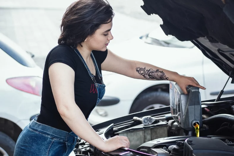 Las 6 mejores marcas de aceite para coches diésel en calidad, precio y rendimiento de 2025 10 Motor16 Cuidado y mantenimiento del motor con lubricantes avanzados Motor16