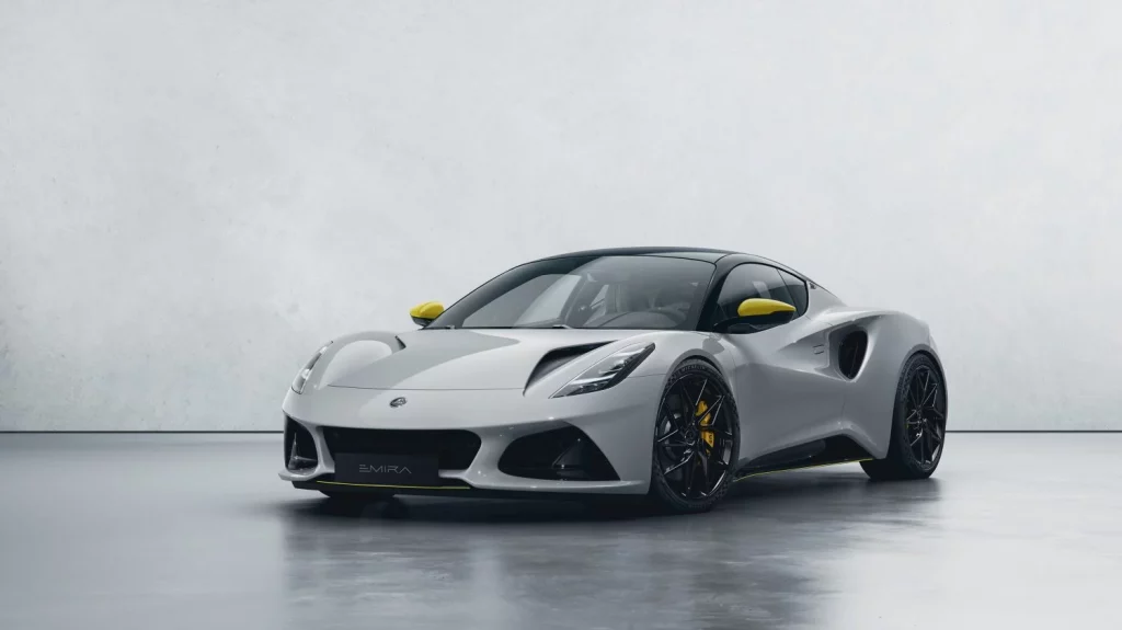 Lotus saca aún más brillo a su Emira para celebrar sus cuatro primaveras 3 Motor16 2025 Lotus Emira. Imagen estudio.