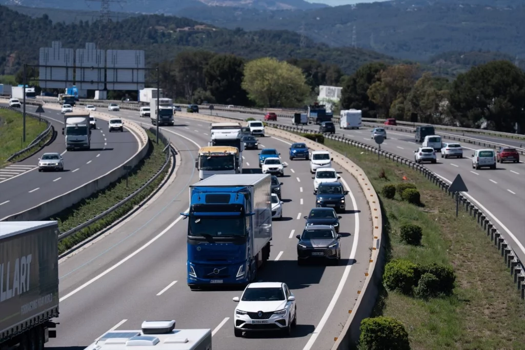 El Gobierno hace caja en verano gracias a esta autopista de peaje: si circulas por ella, prepárate para un 'doble atraco' 1 Motor16 autopista AP-7
