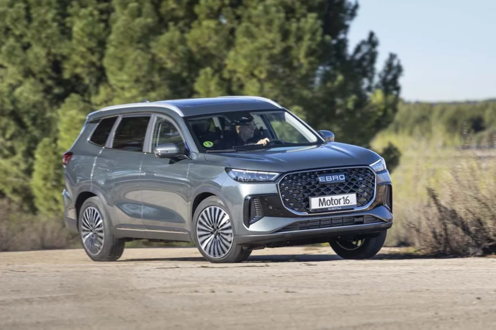 Prueba del Ebro s800 Luxury, un SUV hispano-chino con 7 plazas... y mucho más 34 Motor16 Fotos Ebro s800 Luxury 28 Motor16