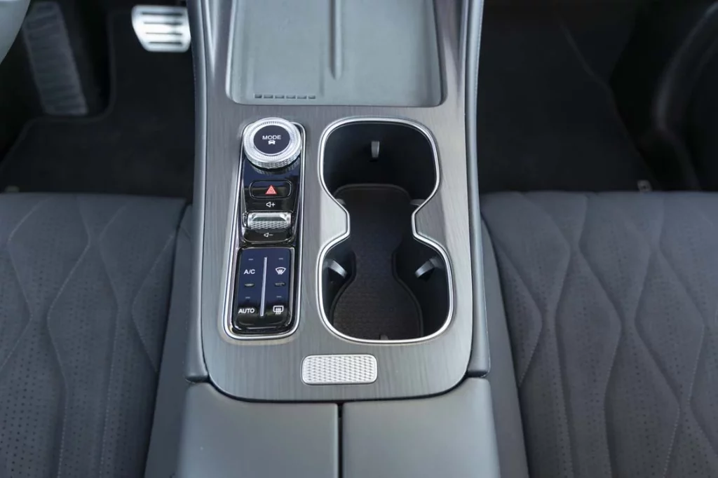 Prueba del Ebro s800 Luxury, un SUV hispano-chino con 7 plazas... y mucho más 10 Motor16 Fotos Ebro s800 Luxury 4 Motor16