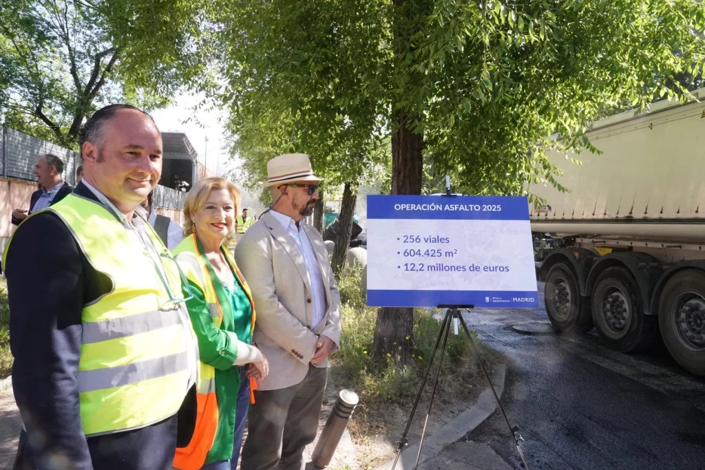 Madrid arranca su 'Operación Asfalto 2025': esta es la lista de las 256 calles que cambiarán de aspecto 1 Motor16 Inauguración Operación Asfalto 2025 madrid