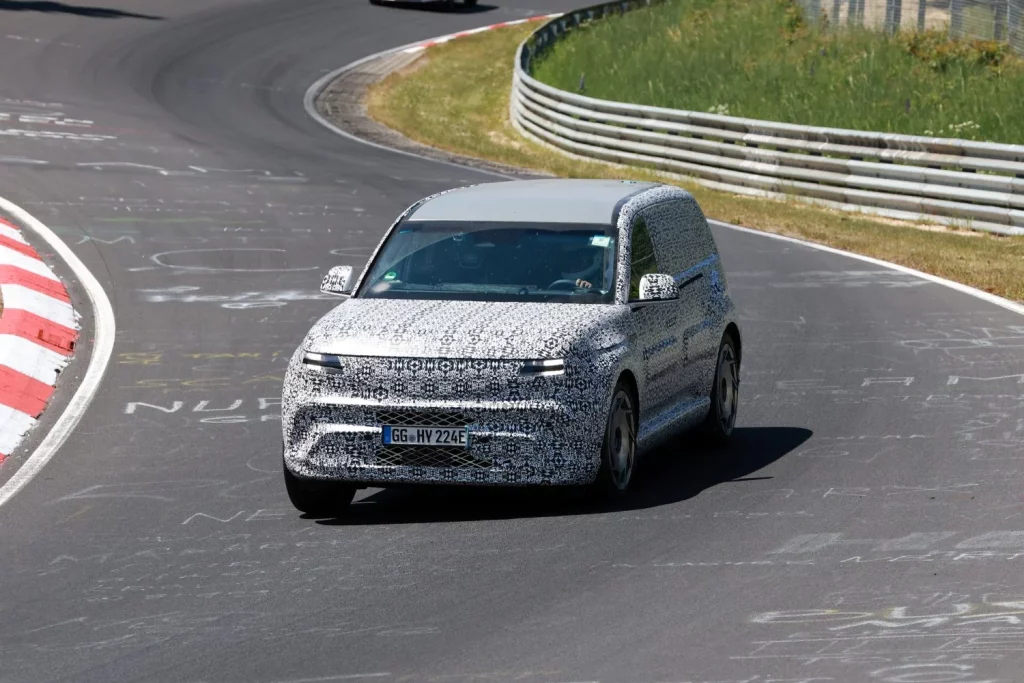Doble ración del GV90, el SUV más grande de Genesis 15 Motor16 Genesis GV90 Nurburgring 3 Motor16