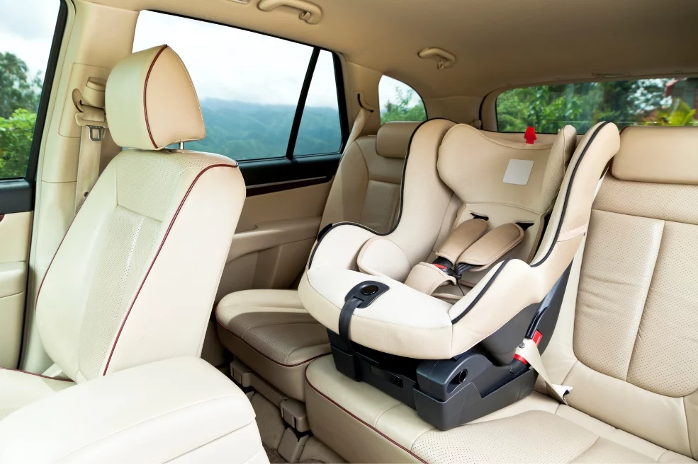 Las 12 mejores sillas de coche para bebe (más seguros para bebés y niños de 2025) 13 Motor16 Guia de compra como elegir la silla de coche adecuada Motor16
