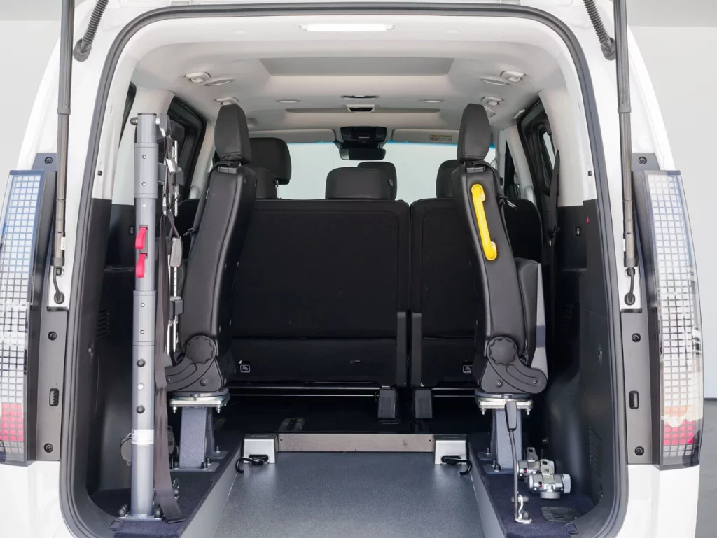 Hyundai presenta el Staria HEV Adaptado: garantía de movilidad para todos 16 Motor16 HYUNDAI STARIA HEV ADAPTADO 11 Motor16