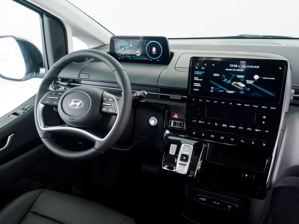 Hyundai presenta el Staria HEV Adaptado: garantía de movilidad para todos 34 Motor16 HYUNDAI STARIA HEV ADAPTADO 29 Motor16