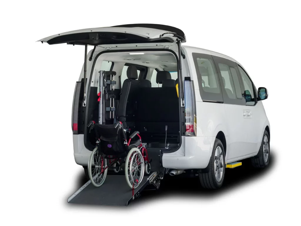 Hyundai presenta el Staria HEV Adaptado: garantía de movilidad para todos 10 Motor16 HYUNDAI STARIA HEV ADAPTADO 5 Motor16