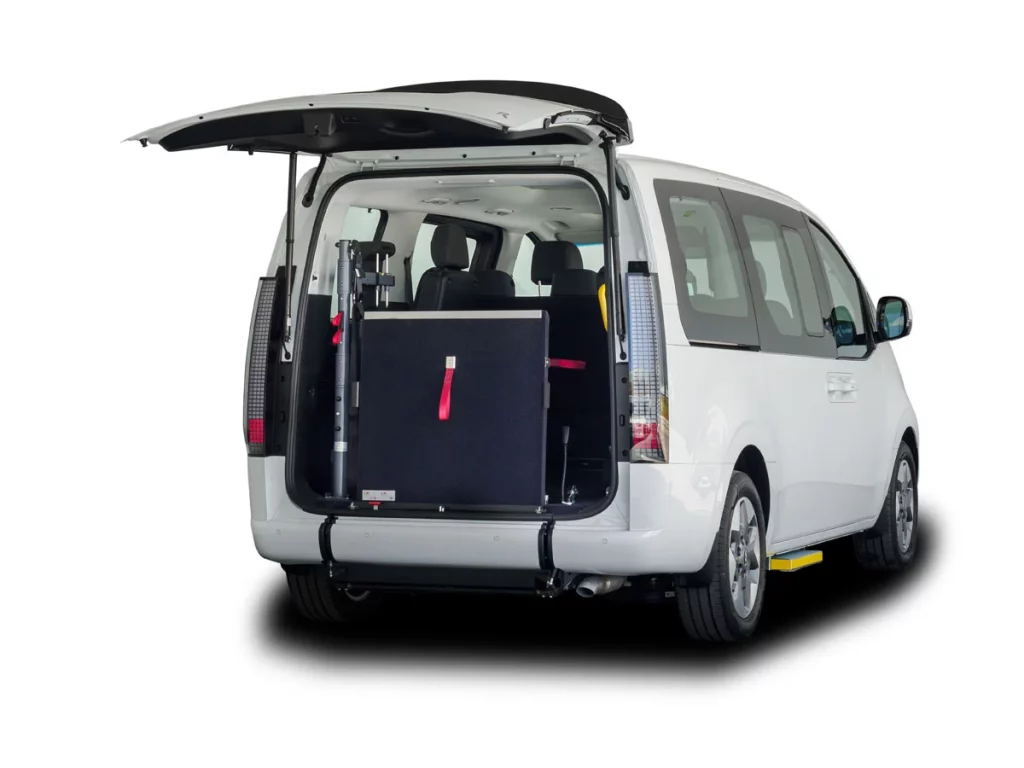 Hyundai presenta el Staria HEV Adaptado: garantía de movilidad para todos 5 Motor16 HYUNDAI STARIA HEV ADAPTADO 7 Motor16