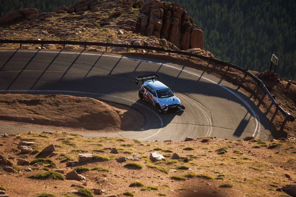 Hyundai triunfa en Pikes Peak 2025 y completa un fin de semana redondo en el IMSA 12 Motor16 Hyundai Pikes Peak 2025 12 Motor16