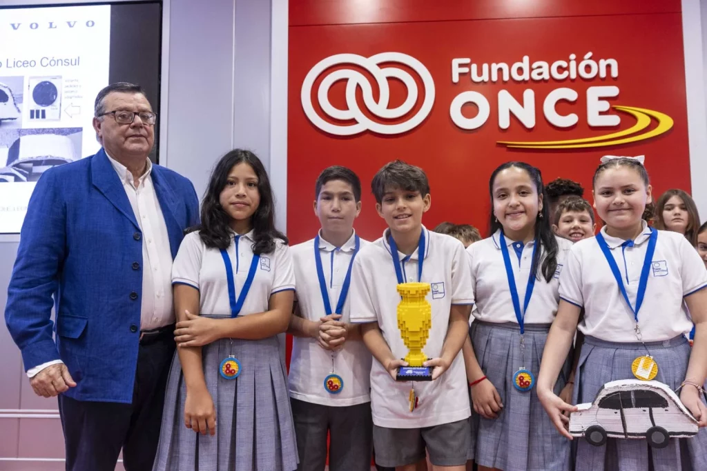 Volvo y la Fundación ONCE premian ideas para hacer un mundo mejor 4 Motor16 INICIATIVA VOLVO Reto Accesbilidad Colegio Liceo Consul Motor16