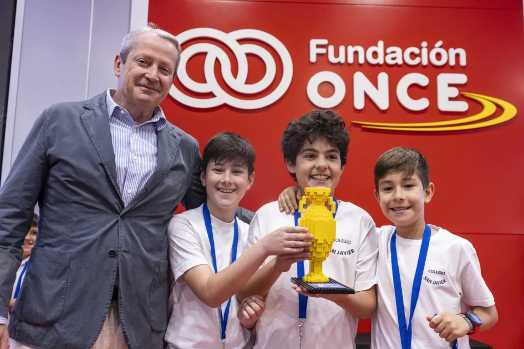 Volvo y la Fundación ONCE premian ideas para hacer un mundo mejor 2 Motor16 INICIATIVA VOLVO Reto ONLINE Colegio San Javier Motor16