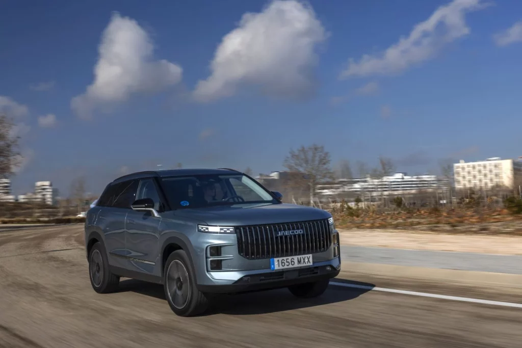 Híbridos enchufables: Los 25 SUV con hasta 200 km de autonomía que tienes a la venta en España 15 Motor16 JAECOO 7 SHS 10 Motor16