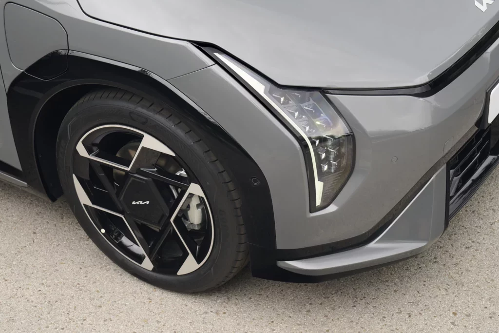 10 claves que convertirán al Kia EV4 en una referencia en su segmento 5 Motor16 2025 Kia EV4. 10 Claves. Imagen detalle.