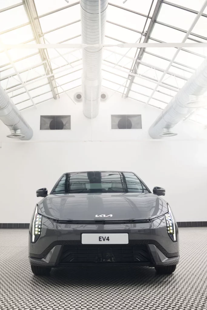 KIA EV4 FASTBACK 4 Motor16
