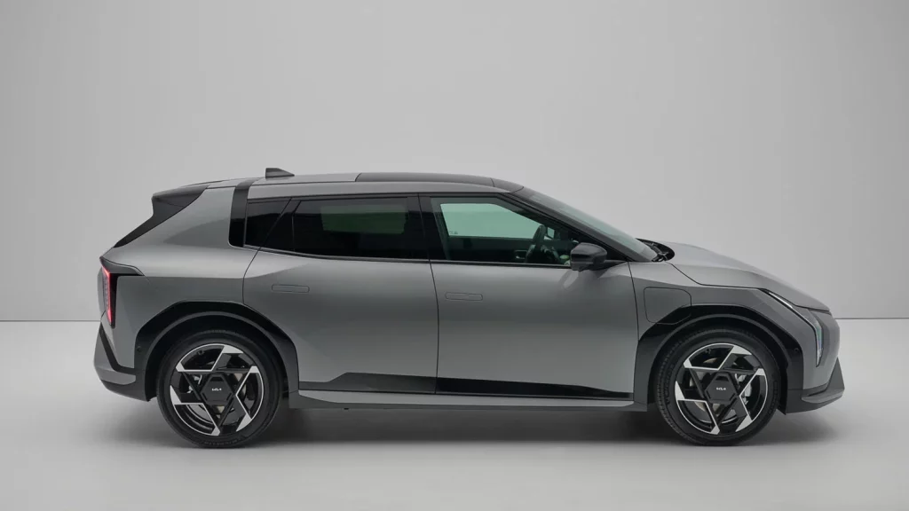 KIA EV4 HATCHBACK 11 Motor16