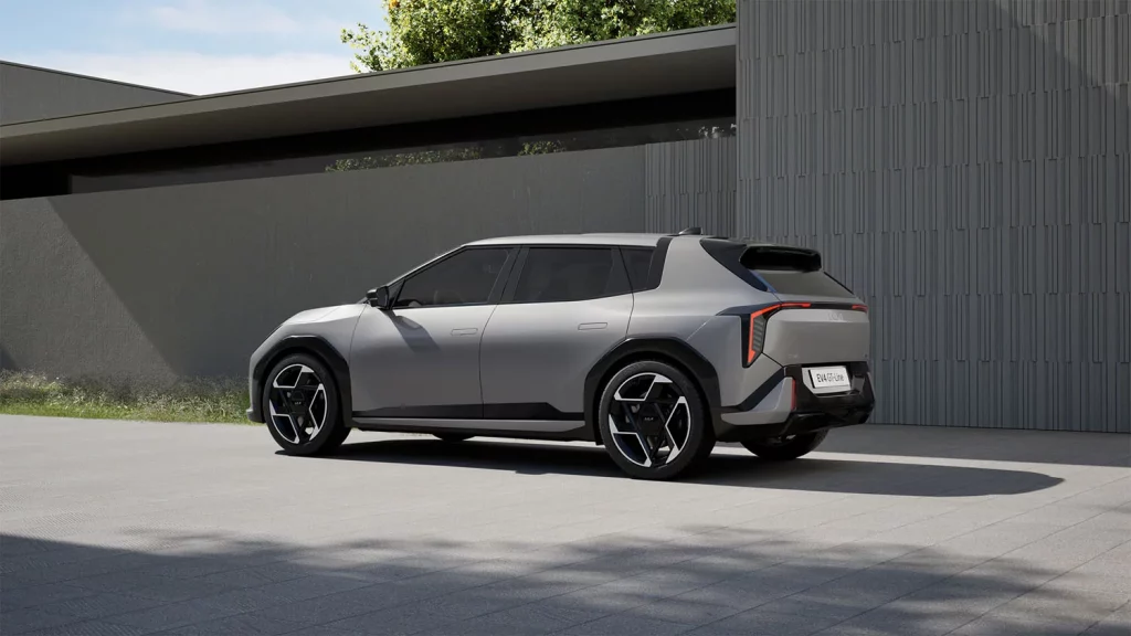 KIA EV4 HATCHBACK 6 Motor16
