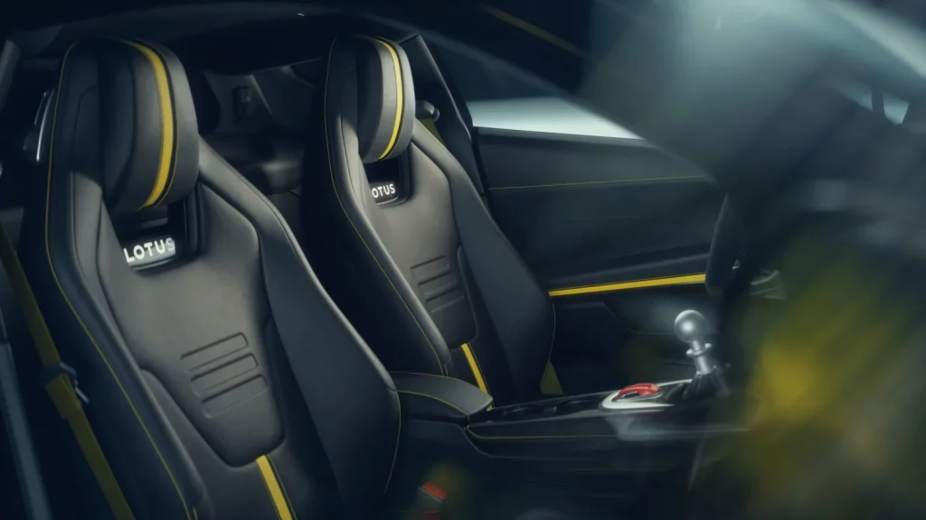 Lotus saca aún más brillo a su Emira para celebrar sus cuatro primaveras 21 Motor16 Lotus Emira V6 SE Seats Motor16