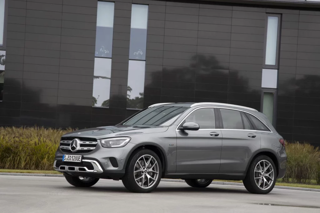 Híbridos enchufables: Los 25 SUV con hasta 200 km de autonomía que tienes a la venta en España 18 Motor16 Mercedes Benz GLC 300 e 4MATIC Motor16