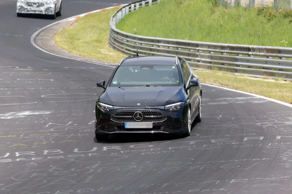 El Mercedes CLA Shooting Brake 2026 visita Nürburgring 3 Motor16 Mercedes CLA Shooting Brake 2026 1 Motor16