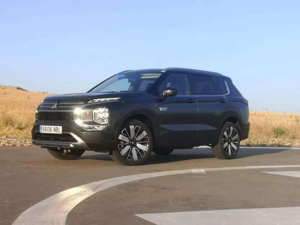 Probamos el Mitsubishi Outlander PHEV Kaiteki: Fiel a la tradición 3 Motor16 Mitsubishi Outlander PHEV Kaiteki 2 Motor16