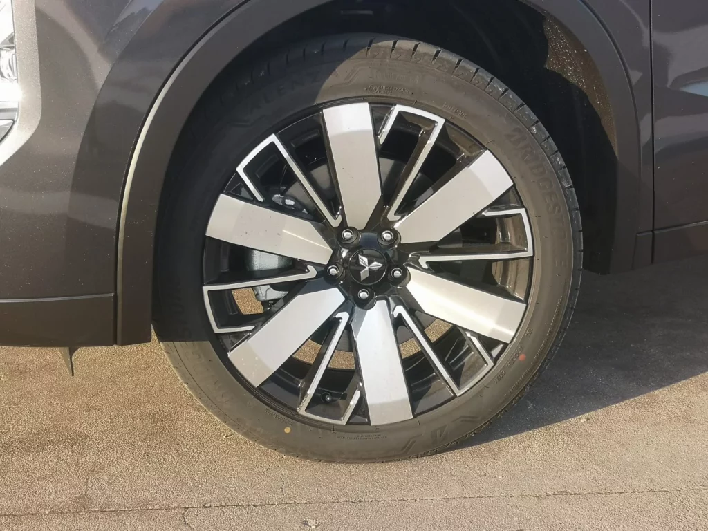 Probamos el Mitsubishi Outlander PHEV Kaiteki: Fiel a la tradición 4 Motor16 Mitsubishi Outlander PHEV Kaiteki 3 Motor16
