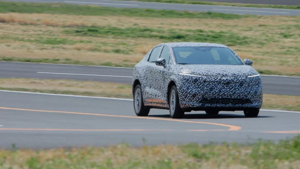 NISSAN LEAF DETALLES TECNICOS 10 Motor16