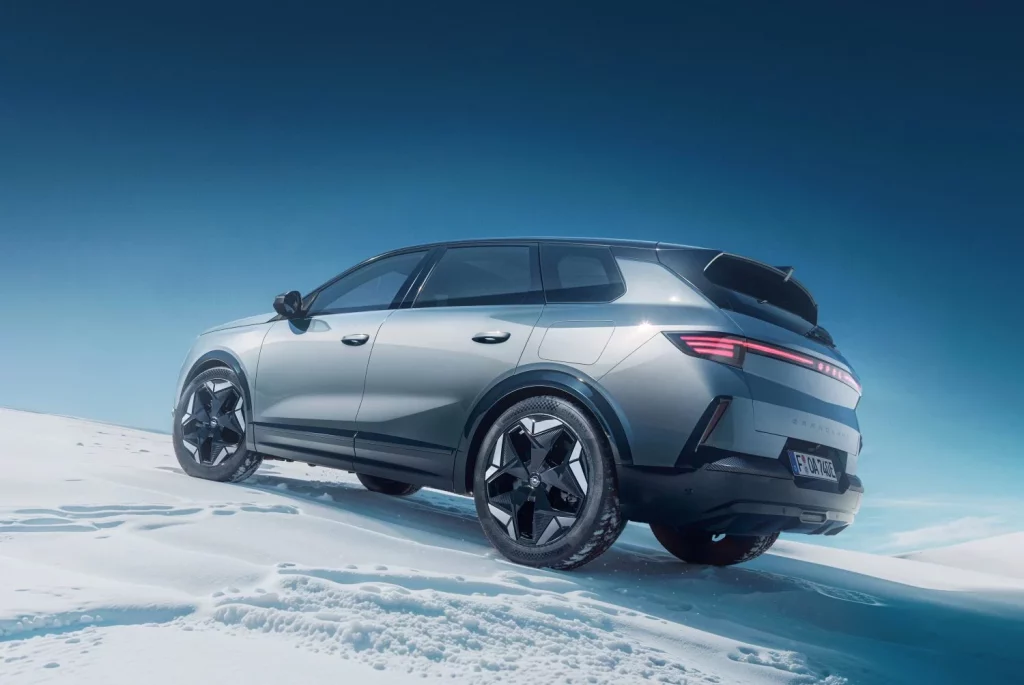 Opel Grandland Electric AWD: Poderío alemán 1 Motor16 Opel Grandland Electric AWD (2)