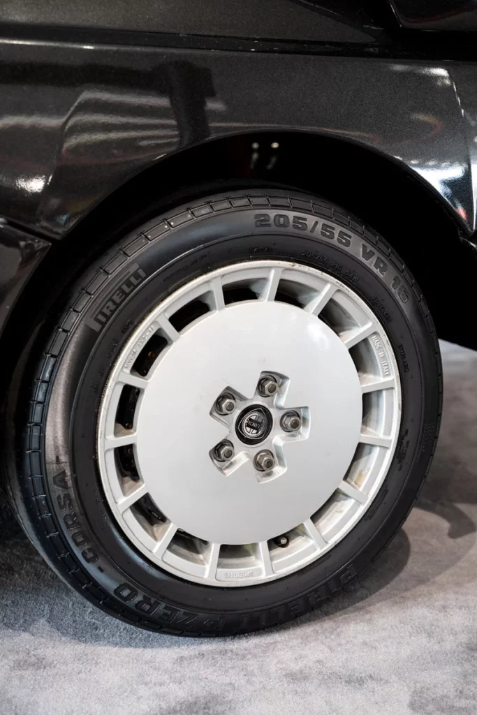 Renace, a los 40 años, el mítico Pirelli P Zero original 2 Motor16 Pirelli P Zero 40 Aniversario