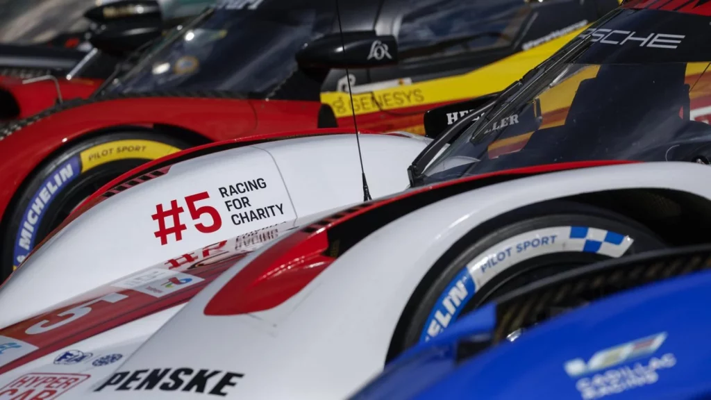 El gesto solidario de Porsche en las 24 Horas de Le Mans 1 Motor16 PORSCHE 24 HORAS LE MANS RACING FOR CHARITY1 Motor16