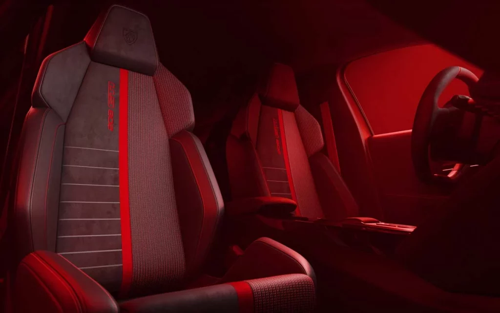 Nuevo Peugeot E-208 GTi: renace el espíritu GTI con más 'chispa' que nunca 5 Motor16 Peugeot E-208 GTi