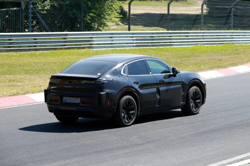 Así será el futuro, a medio y largo plazo, el Porsche Cayenne 33 Motor16 Porsche Cayenne Coupe EV 13 Motor16