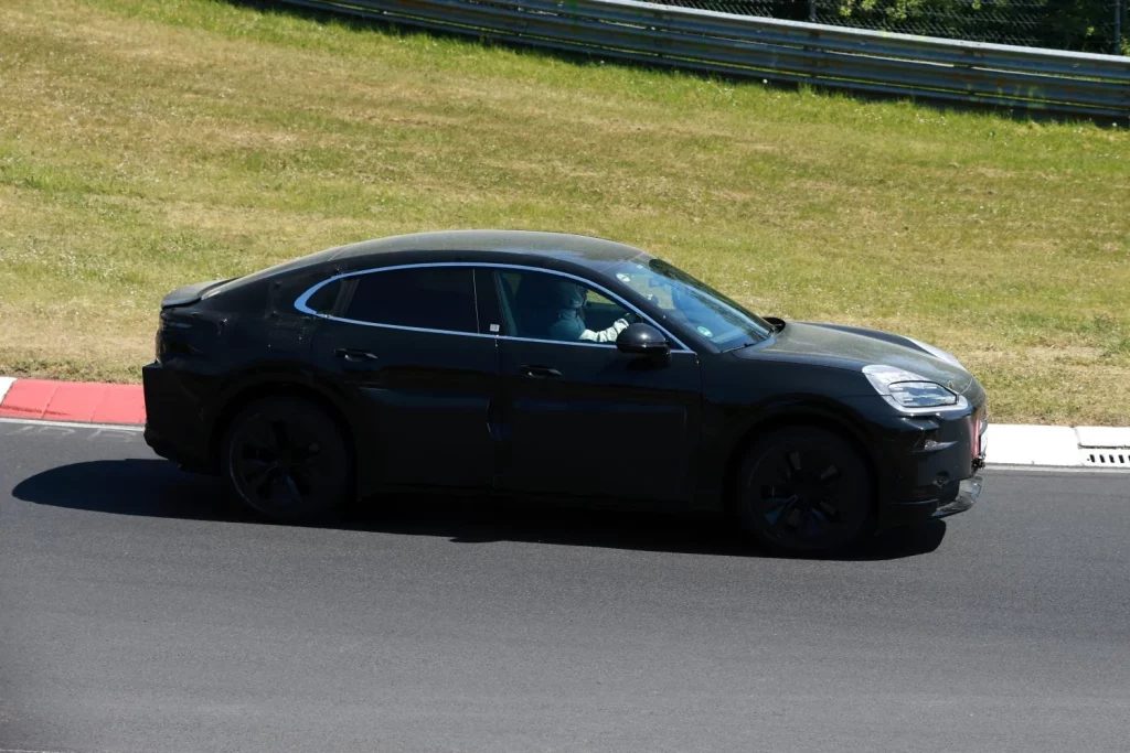 Así será el futuro, a medio y largo plazo, el Porsche Cayenne 28 Motor16 Porsche Cayenne Coupe EV 8 Motor16