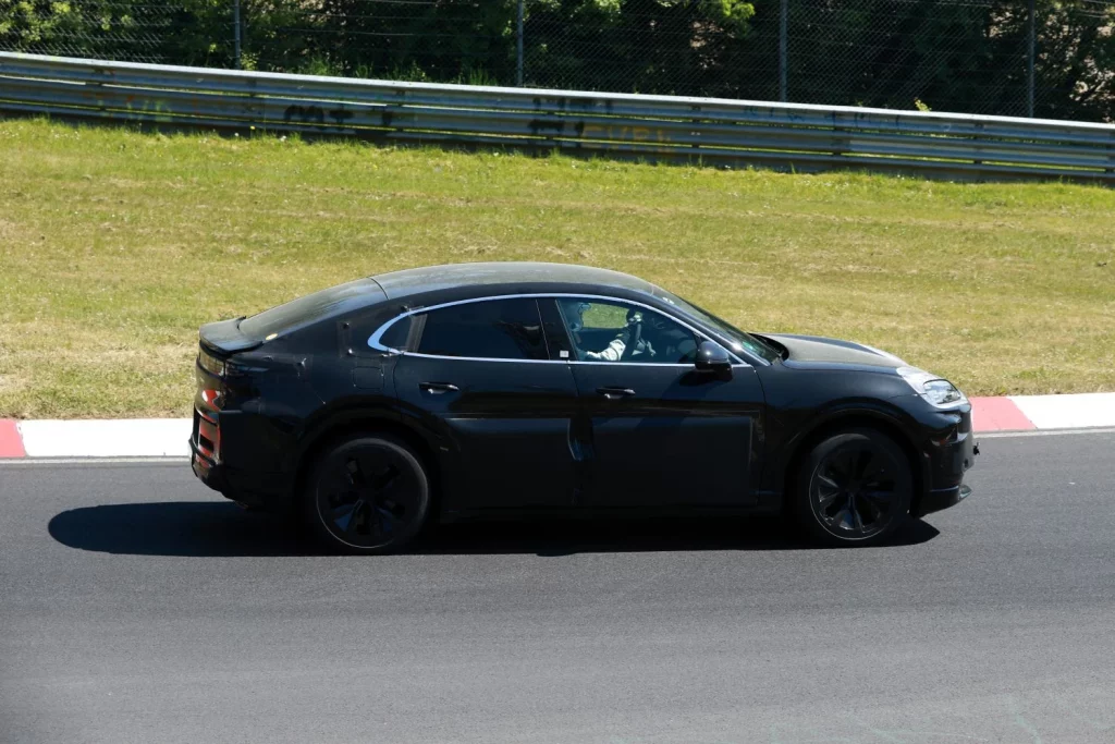 Así será el futuro, a medio y largo plazo, el Porsche Cayenne 29 Motor16 Porsche Cayenne Coupe EV 9 Motor16