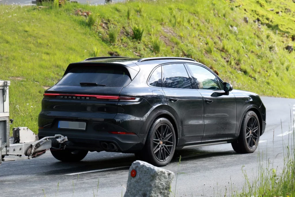 Así será el futuro, a medio y largo plazo, el Porsche Cayenne 17 Motor16 Porsche Cayenne FL 17 Motor16
