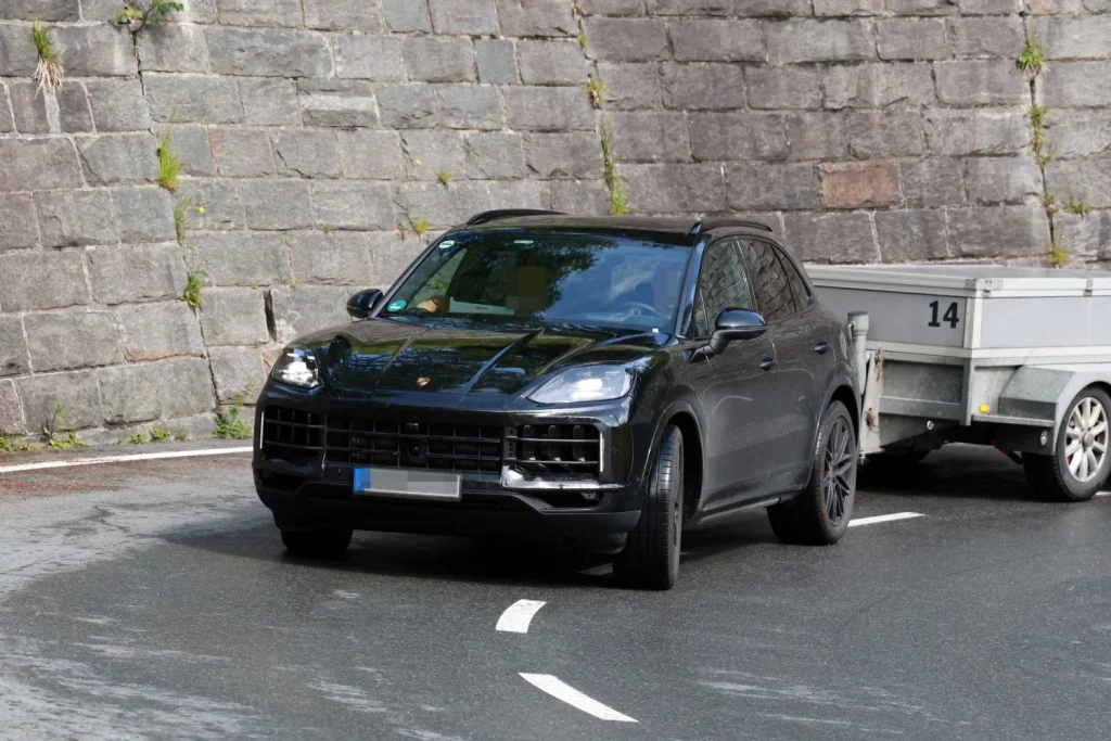 Así será el futuro, a medio y largo plazo, el Porsche Cayenne 5 Motor16 Porsche Cayenne FL 3 Motor16