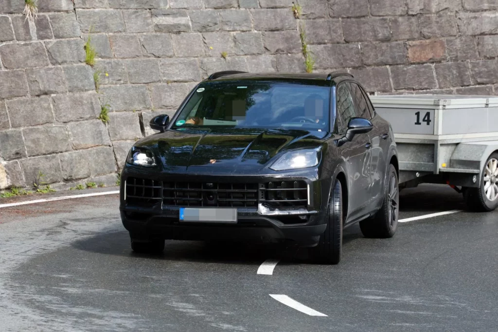Así será el futuro, a medio y largo plazo, el Porsche Cayenne 6 Motor16 Porsche Cayenne FL 4 Motor16