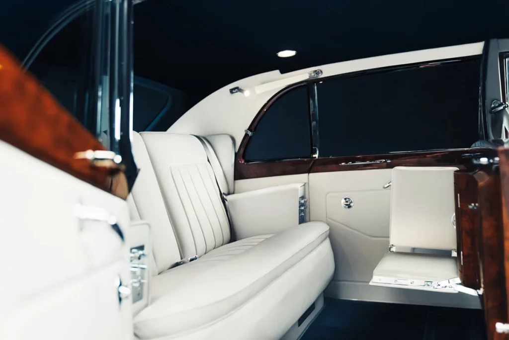 El 'regalo' de Lunaz por el centenario del Rolls-Royce Phantom 16 Motor16 ROLLS ROYCE PHANTOM V LUNAZ 12 Motor16